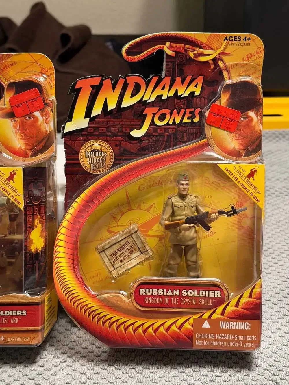 Hasbro 2008 Lot Indiana Jones, German Soldiers 2-Pack, and Russian Soldier